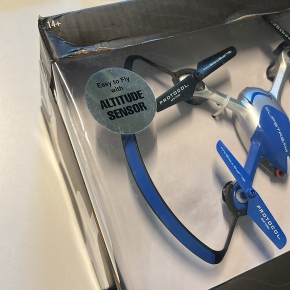 Protocol Slipstream S Remote Control Stunt Drone - Picture 5 of 5